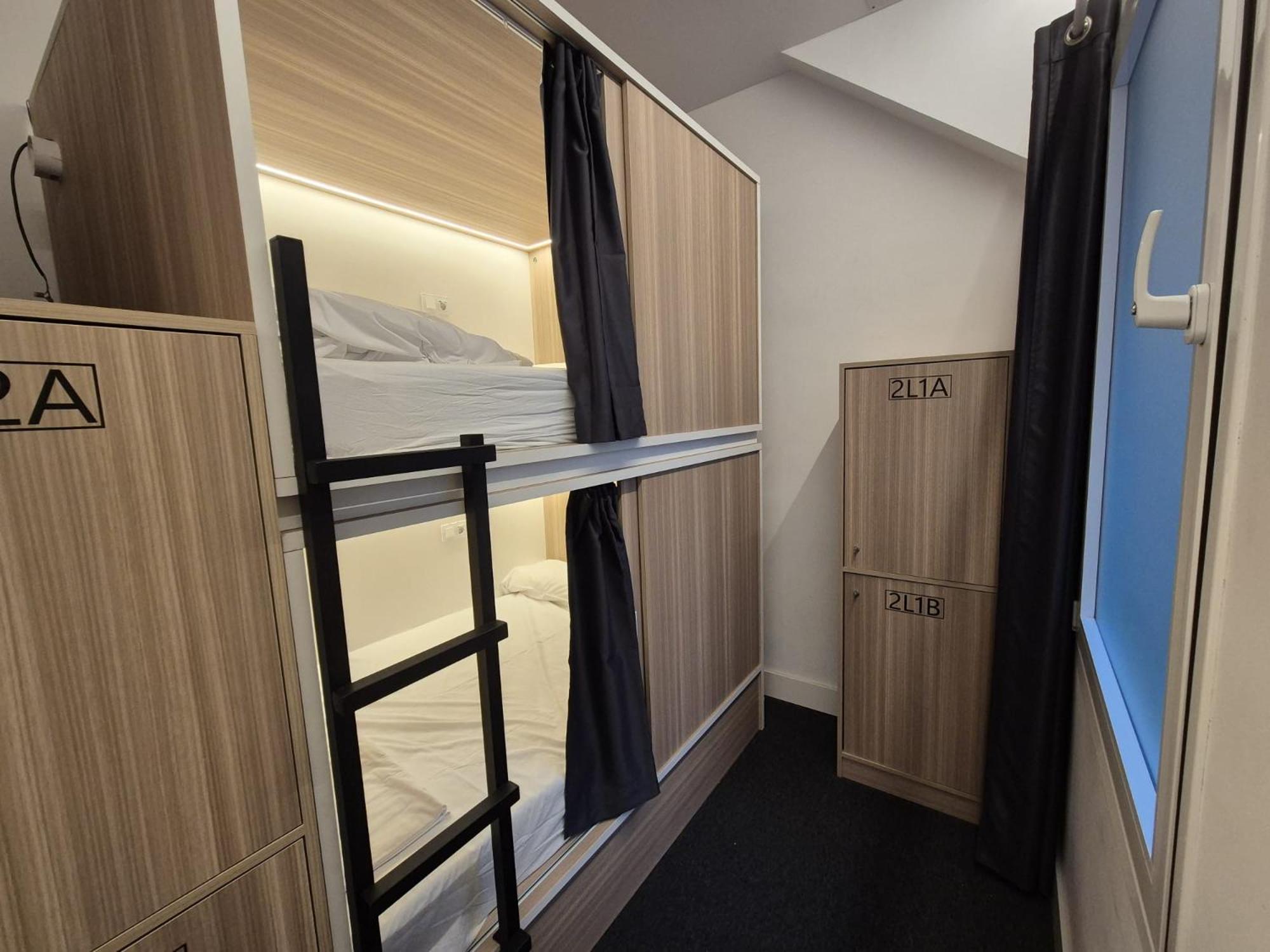 Hostel Siesta & Go Мадрид Экстерьер фото